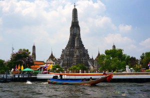 Approaching the Temple of the Dawn. Lots of boat traffic!