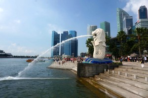 The lion's head (symbol of Singapore) shooting water into Marina Bay.