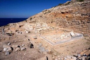 The temple of Apollo and Altar.