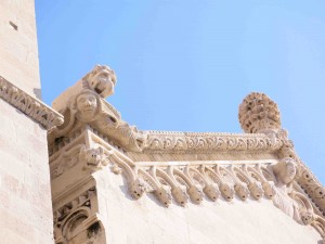 I have to say that there was some pretty weird sculptures on the buildings. Here we have Mr. Snuffleupagus eating some unfortunate fellow's head!