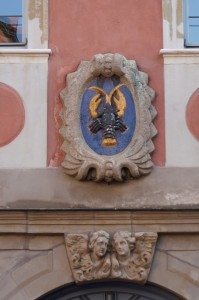 They weren't big on numbering back in the day. Many houses used symbols as directions. Okay, so why a lobster so far from the sea? Who knows? It probably has to do with Triton! 